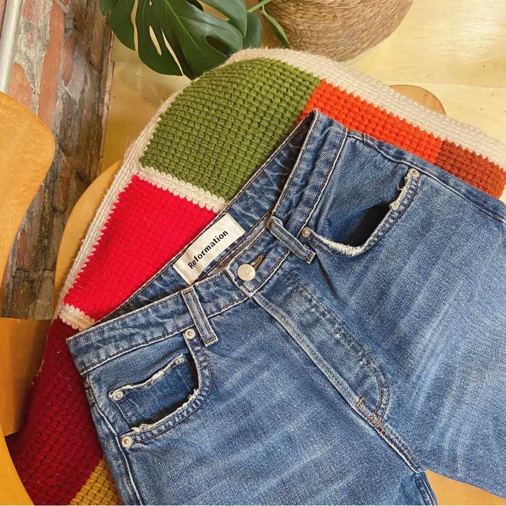 SOLD | Reformation Fawcett Jeans Size 24 - Picture 8 of 9